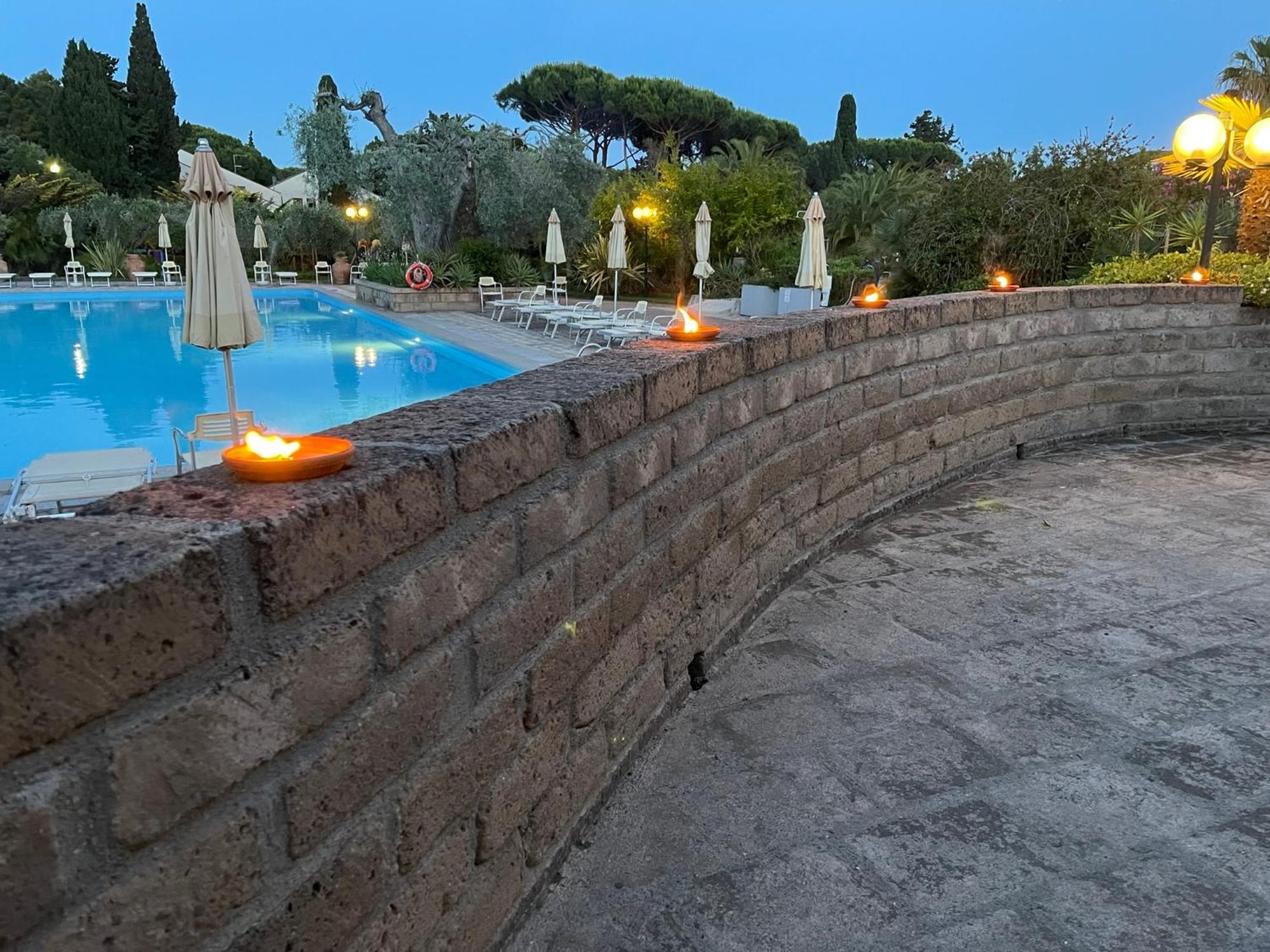 Residence Solemaremma Кастільйоне-делла-Пеская Екстер'єр фото